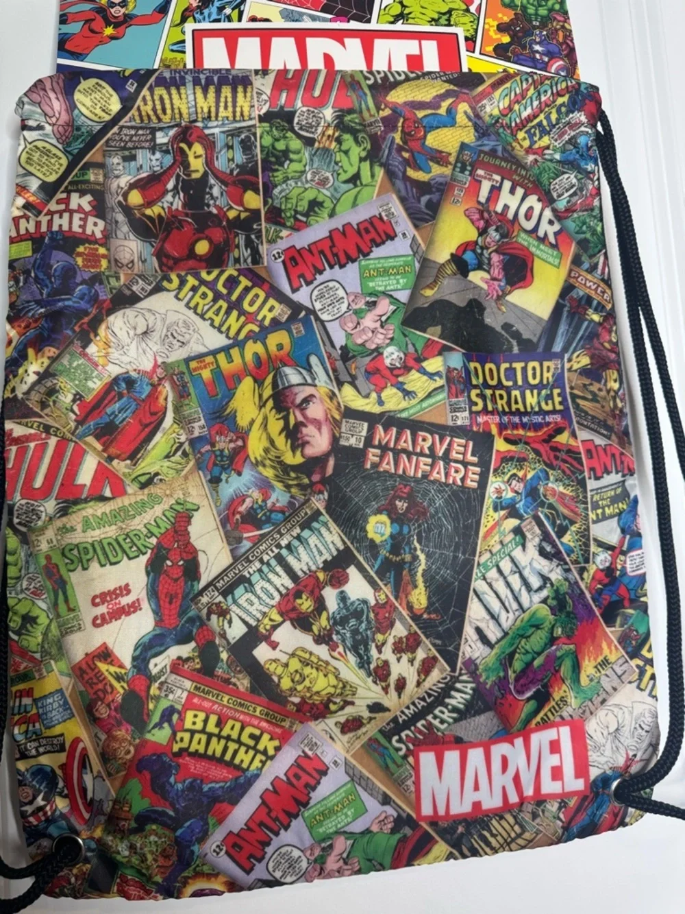 Marvel vintage style front cover Comic books Retro Drawstring Backpack avengers